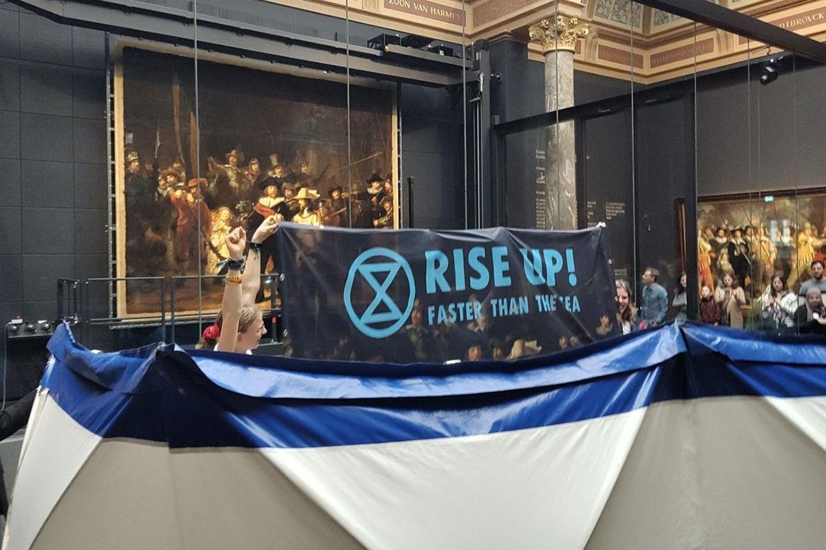 Protest pored Rembrantove "Noćne straže": "Nema umjetnosti na poplavljenoj planeti"