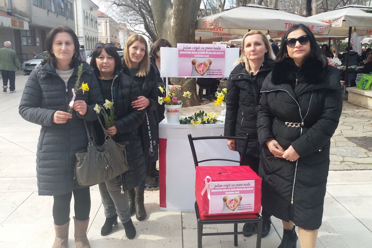Humanitarna akcija u Trebinju: Žene oboljele od raka dojke udružene u borbi