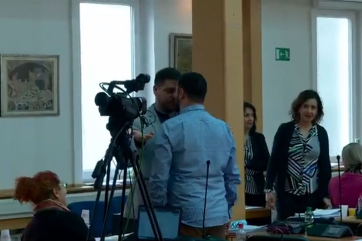 Potukla se dva vijećnika na sjednici (VIDEO)
