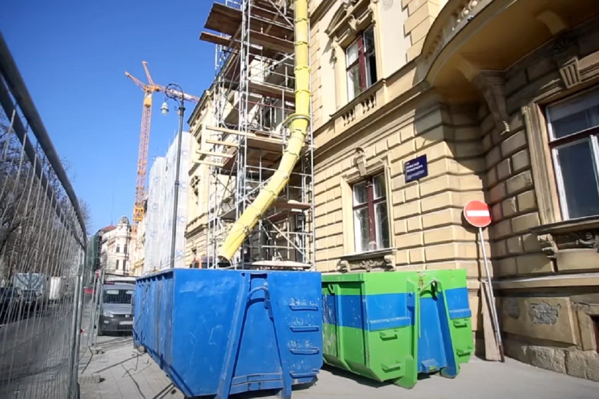 Urušio se dio zgrade u Zagrebu, blokiran saobraćaj