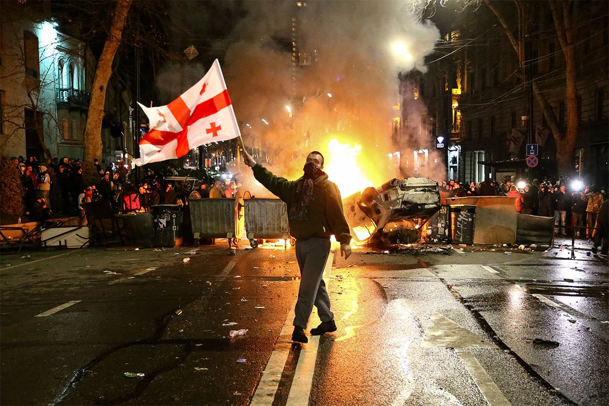 Nakon nasilnih protesta u Gruziji odbačen prijedlog zakona o "stranim agentima"