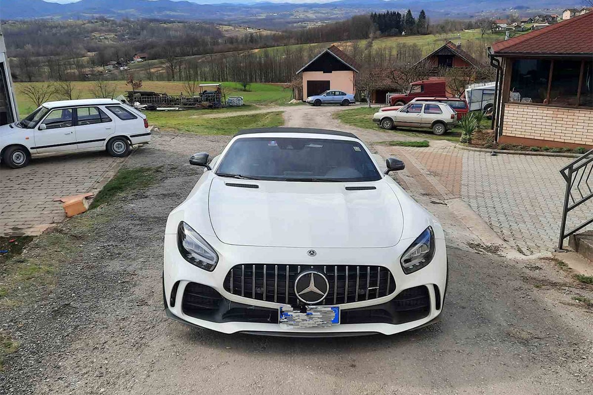 U Laktašima pronađen mercedes koji je ukraden u Zagrebu, uhapšen dvojac