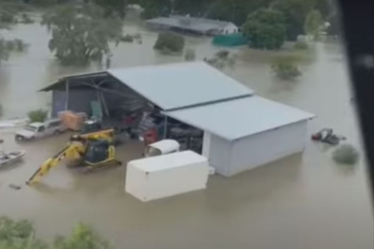 Rekordne poplave u Australiji, helikopterima evakuišu stanovnike