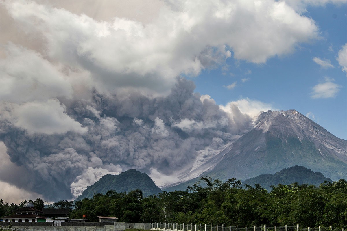 Eruptirao jedan od najaktivnijih vulkana u Indoneziji