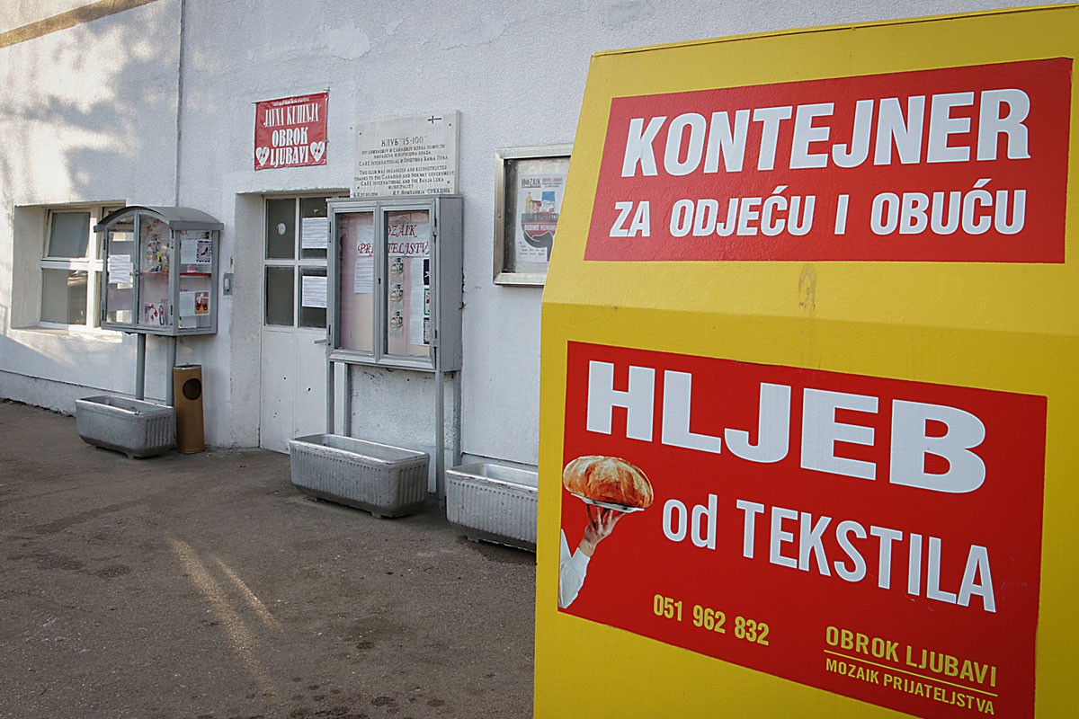 "Izumiru" kontejneri "Hljeb od tekstila"