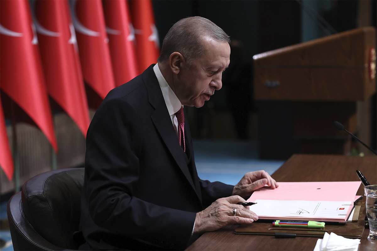 Erdoan: Broj poginulih u razornim zemljotresima u Turskoj dostigao 48.000