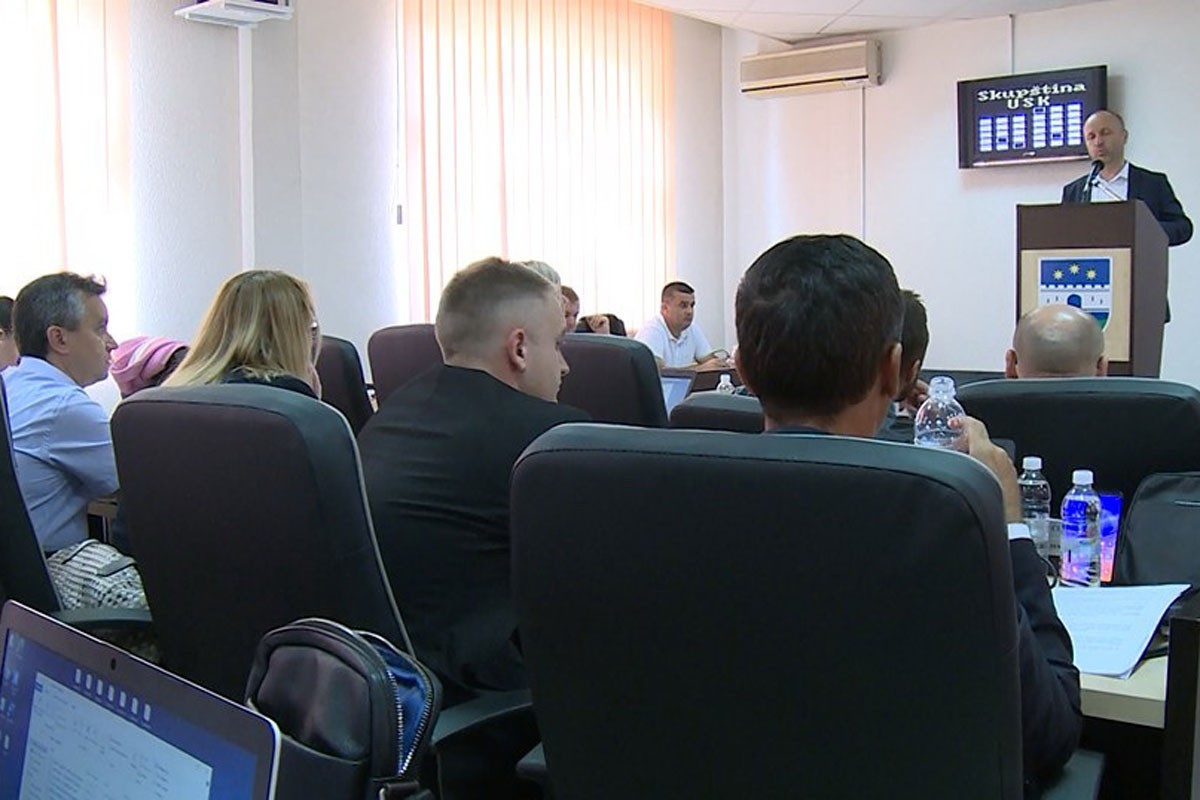 Dojučerašnji ljuti protivnici postali vlast