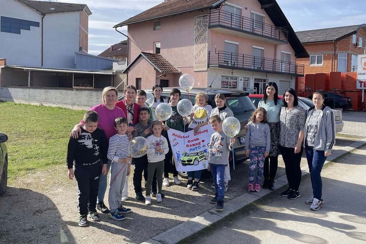 Mališani s poteškoćama u razvoju dobili automobil