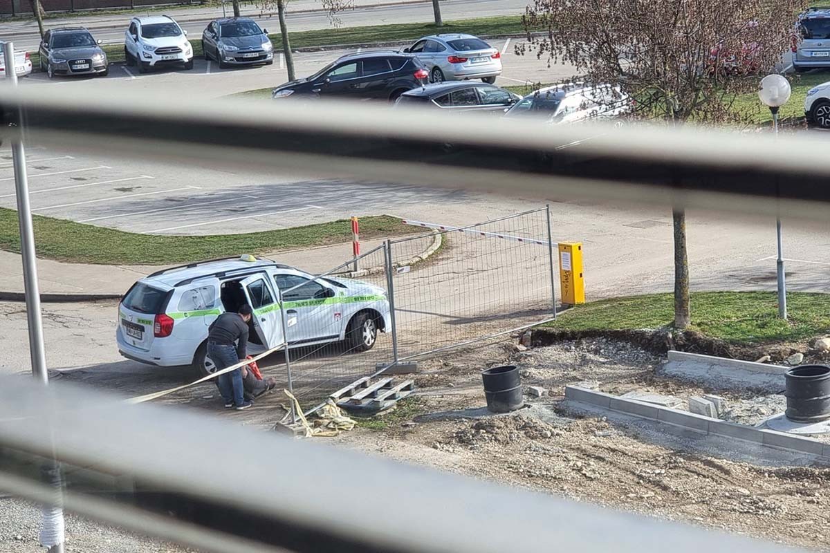 Taksista izbacio čovjeka iz auta (FOTO/VIDEO)