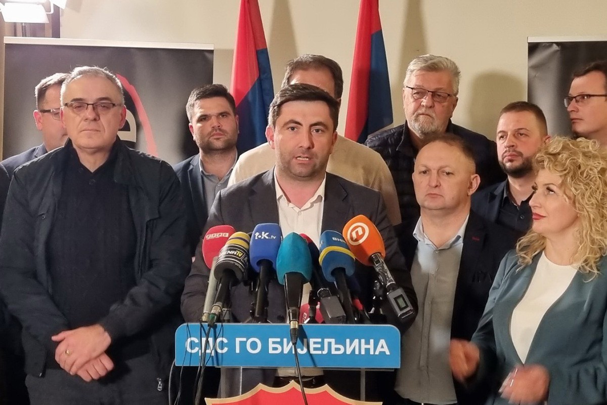 Petrović "preživio" opoziv, SDS traži raspuštanje Skupštine