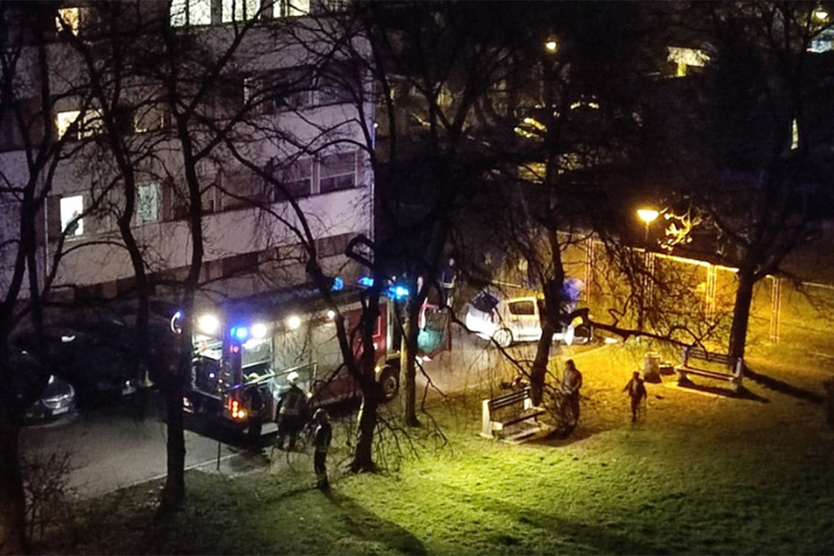 Gorio automobil u Banjaluci, intervenisali vatrogasci (FOTO)