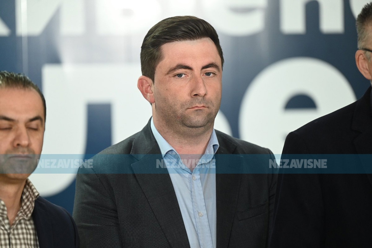 Petrović: Podržavam Jelenu Trivić, ali ne napuštam SDS