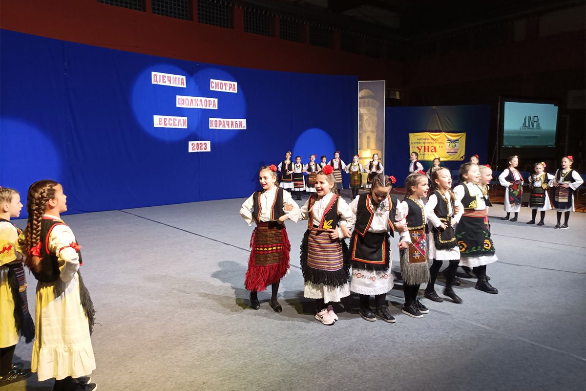 Na smotri dječijeg folklora 280 učesnika