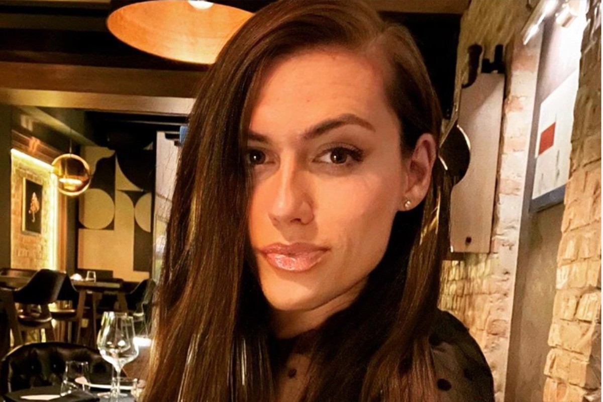 Transrodna Alina Juhart ne može da se odbrani od udvarača