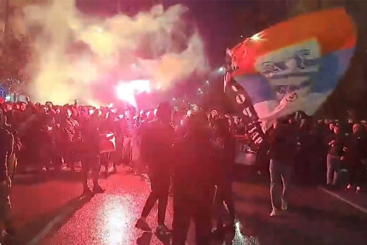Srpski navijači "zapalili" Podgoricu (VIDEO)