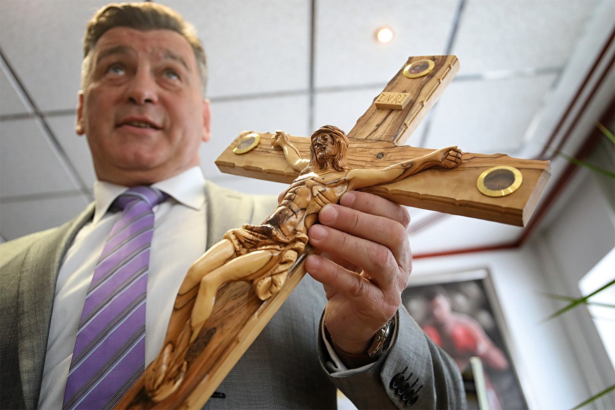 Bivšem HDZ-ovcu dvije i po godine zatvora za silovanje zaposlene
