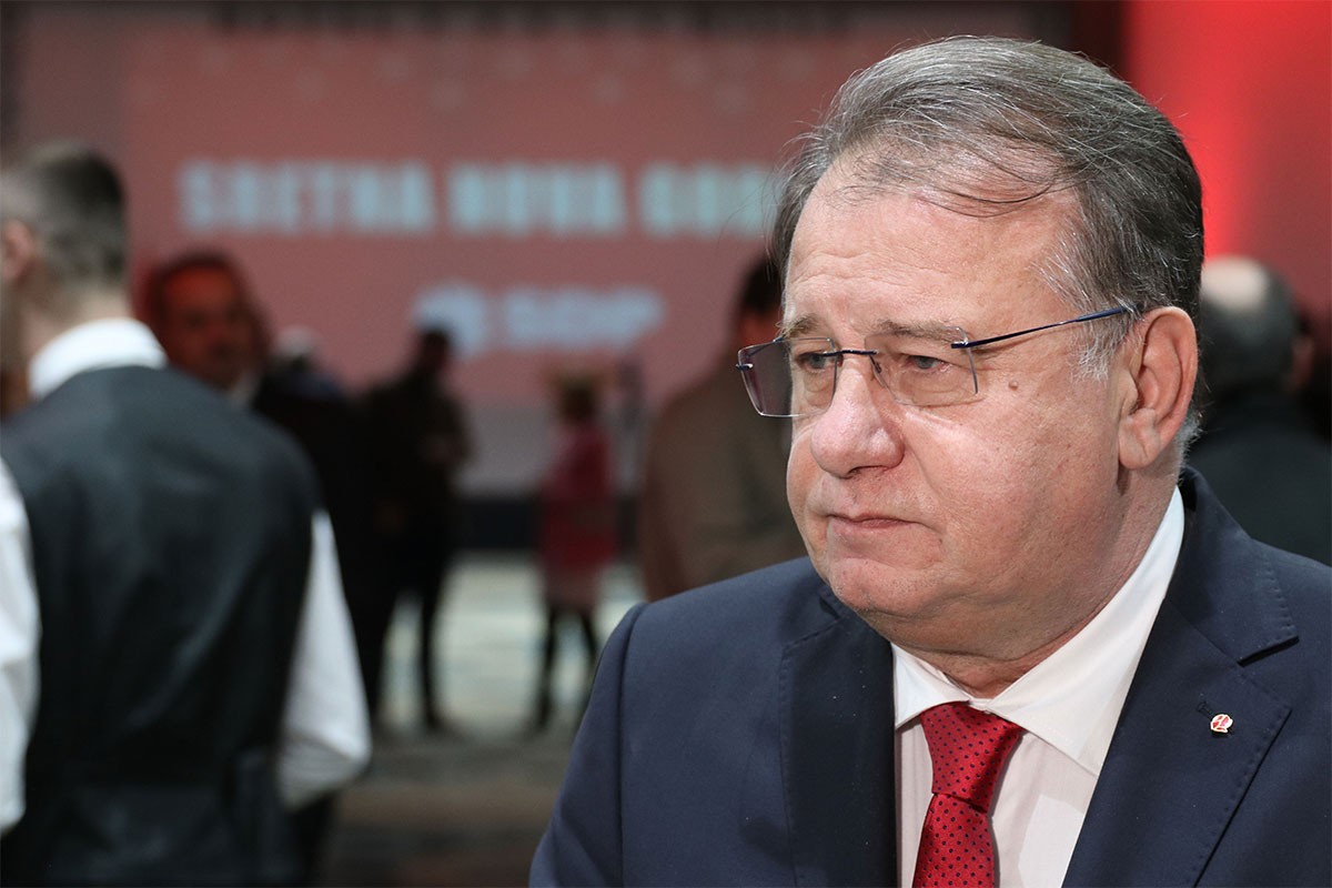 Nikšić zbog imena ministara traži dodatne konsultacije