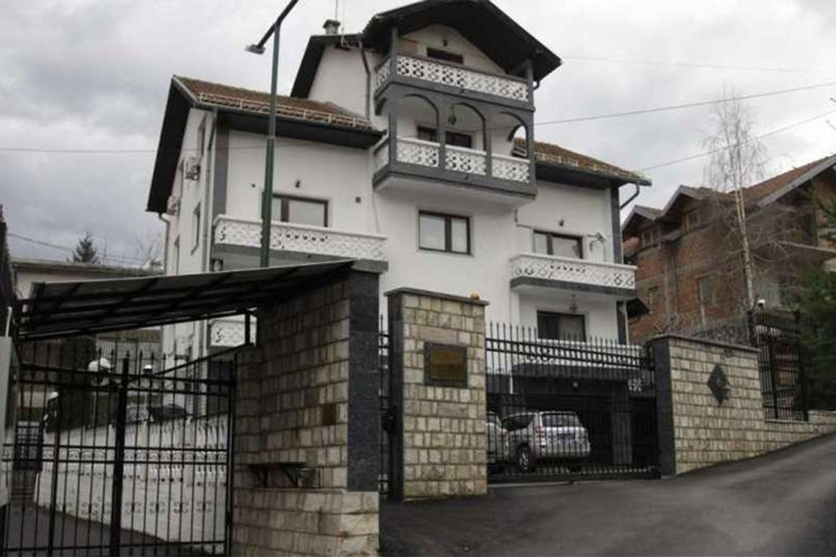 Ambasada Rusije u BiH: O putu, demokratiji i ludosti
