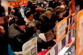 Nova "tuča" u marketu zbog jeftinog mesa: Otimali se za plećku na ...