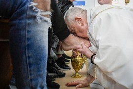 Papa oprao i poljubio noge zatvorenika