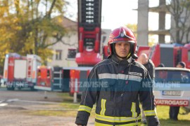 Veliki požar u Bijeljini, zapalila se hala fabrike