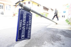 Oboren znak u Ulici Svetozara Markovića