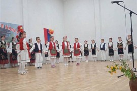 Vaskršnji koncert u Srpcu okupio 200 mladih folkloraša