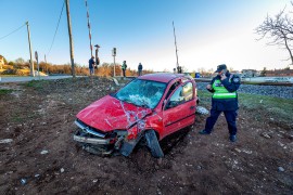 Mrtav pijan slupao punčev auto pa otišao spavati: "Nisam ja vozio"