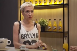 Gledaoci napali hrvatsku pjevačicu zbog kratkih hlačica (FOTO)