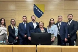 NiP traži odgovornost policije zbog napada na poslanike i novinare