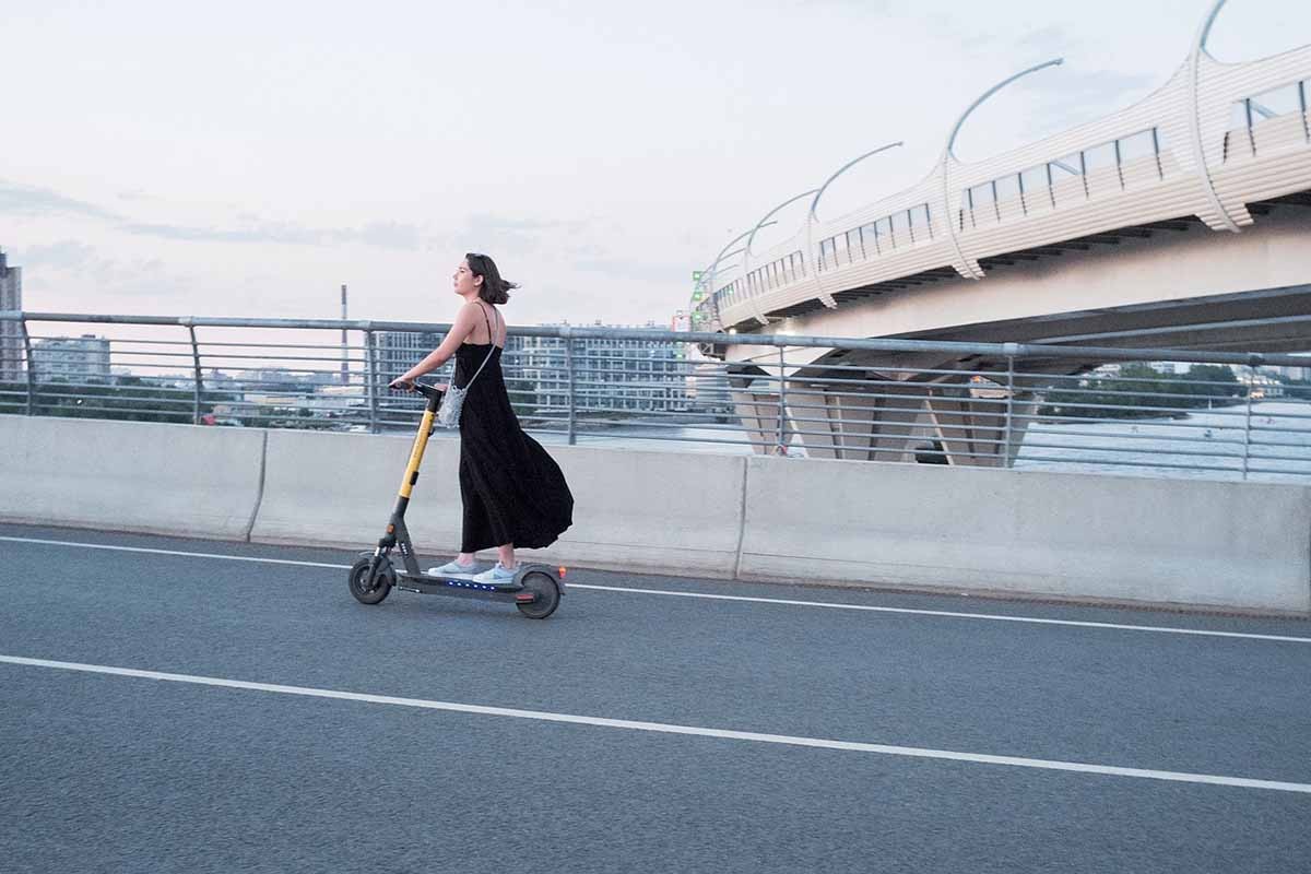 Parižani glasali za grad bez električnih trotineta