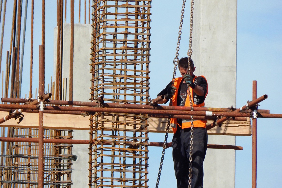 Stimulacijom Vlade RS do povećanja plata radnika