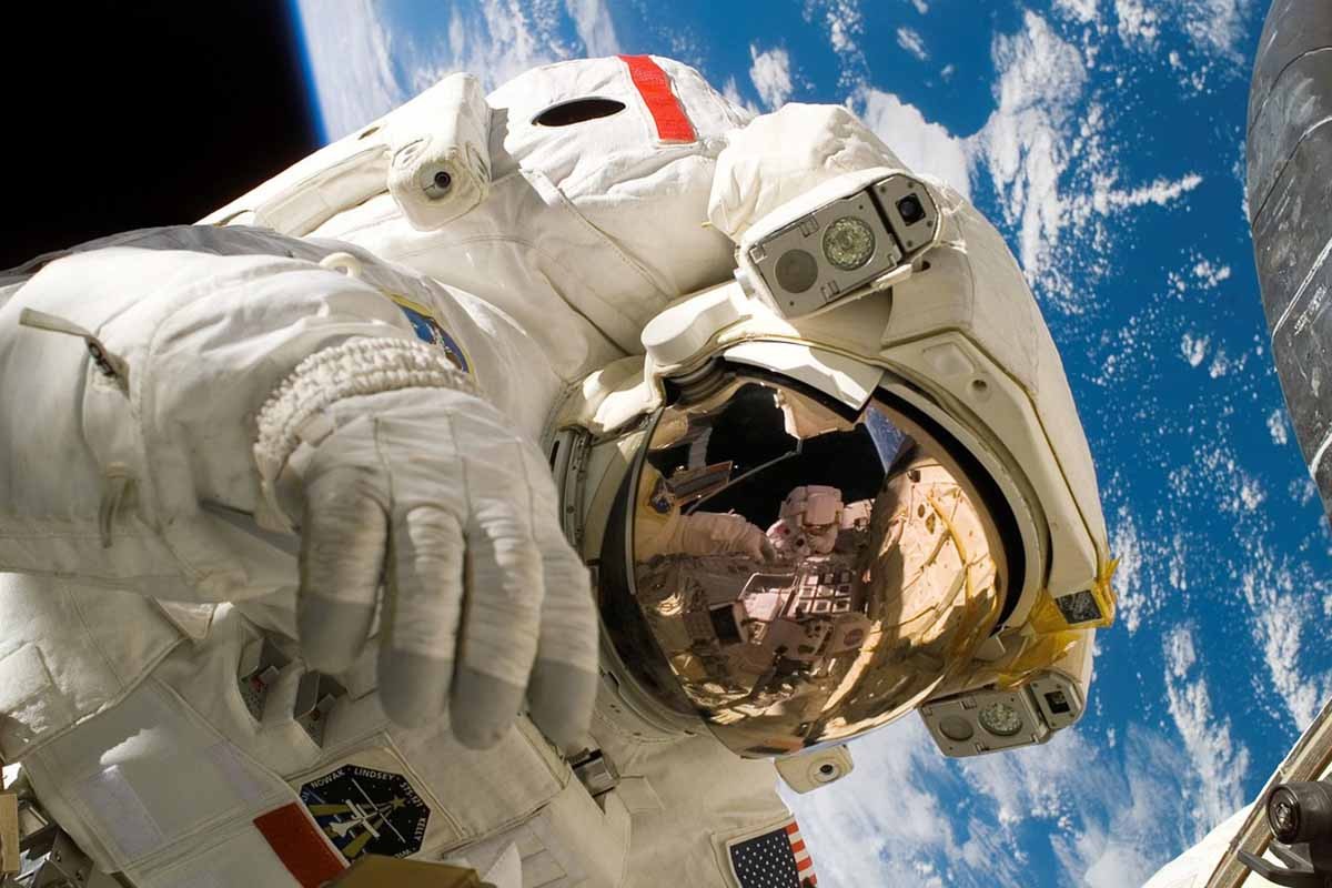 Šta jedu astronauti i kako se bore sa lebdećom hranom