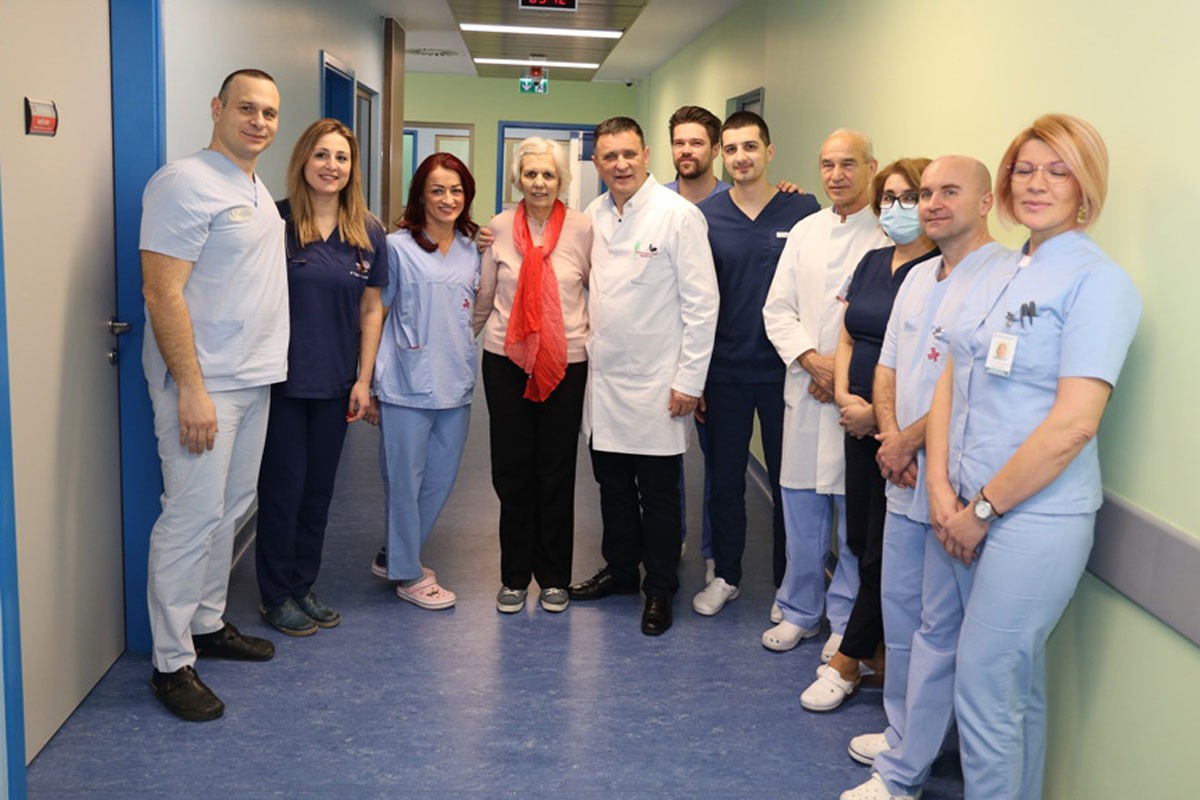 Ljekari UKC-a spasili život pacijentkinji  "vještačkim srcem"