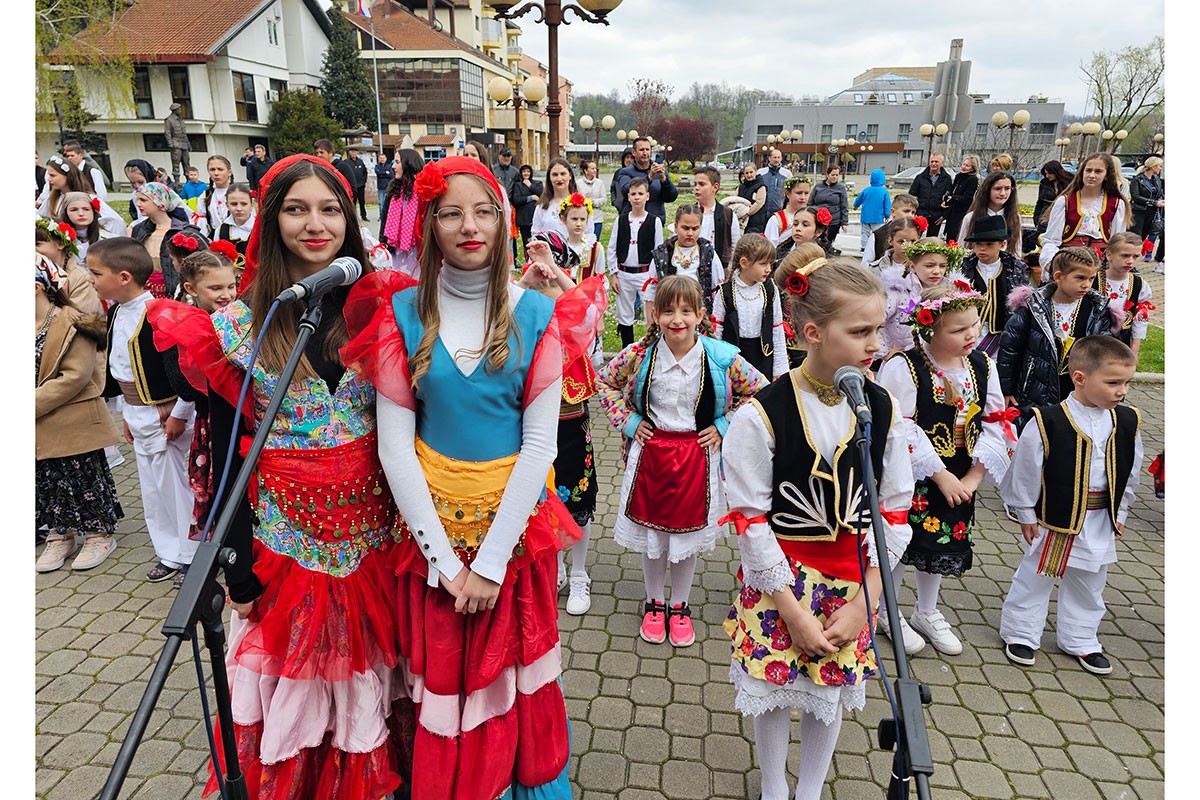Igrom i pjesmom proslavljena Lazareva subota