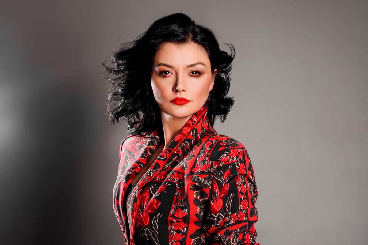 Maja Milinković predstavila singl "Žena što trči s vukovima"