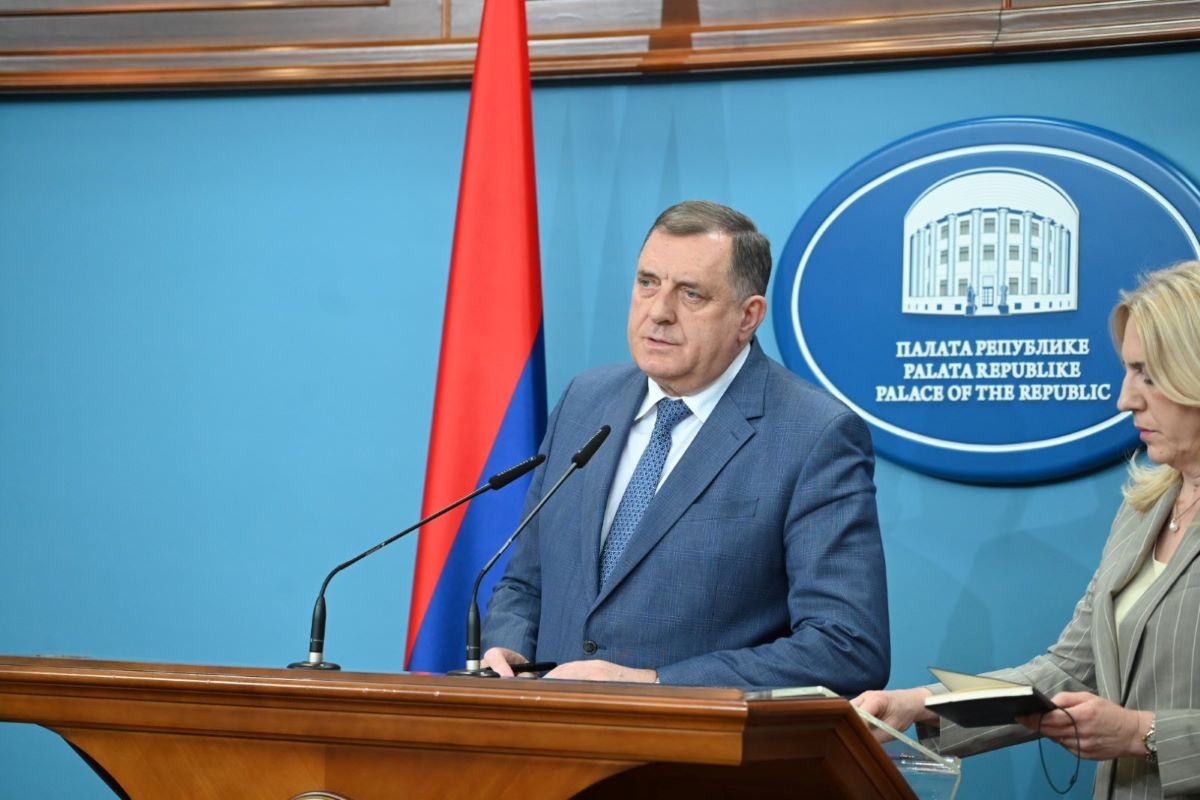 Dodik: Praznik proslaviti u porodici