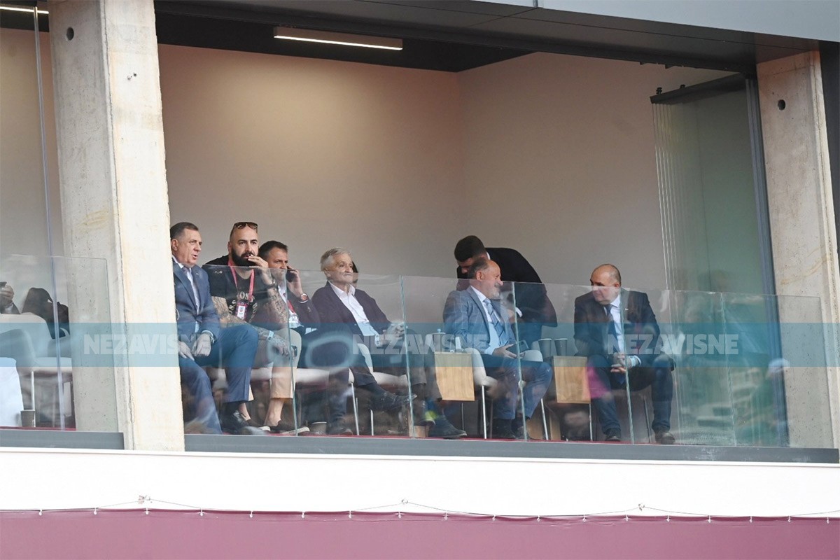 Dodik prati meč Đokovića i Van Aša