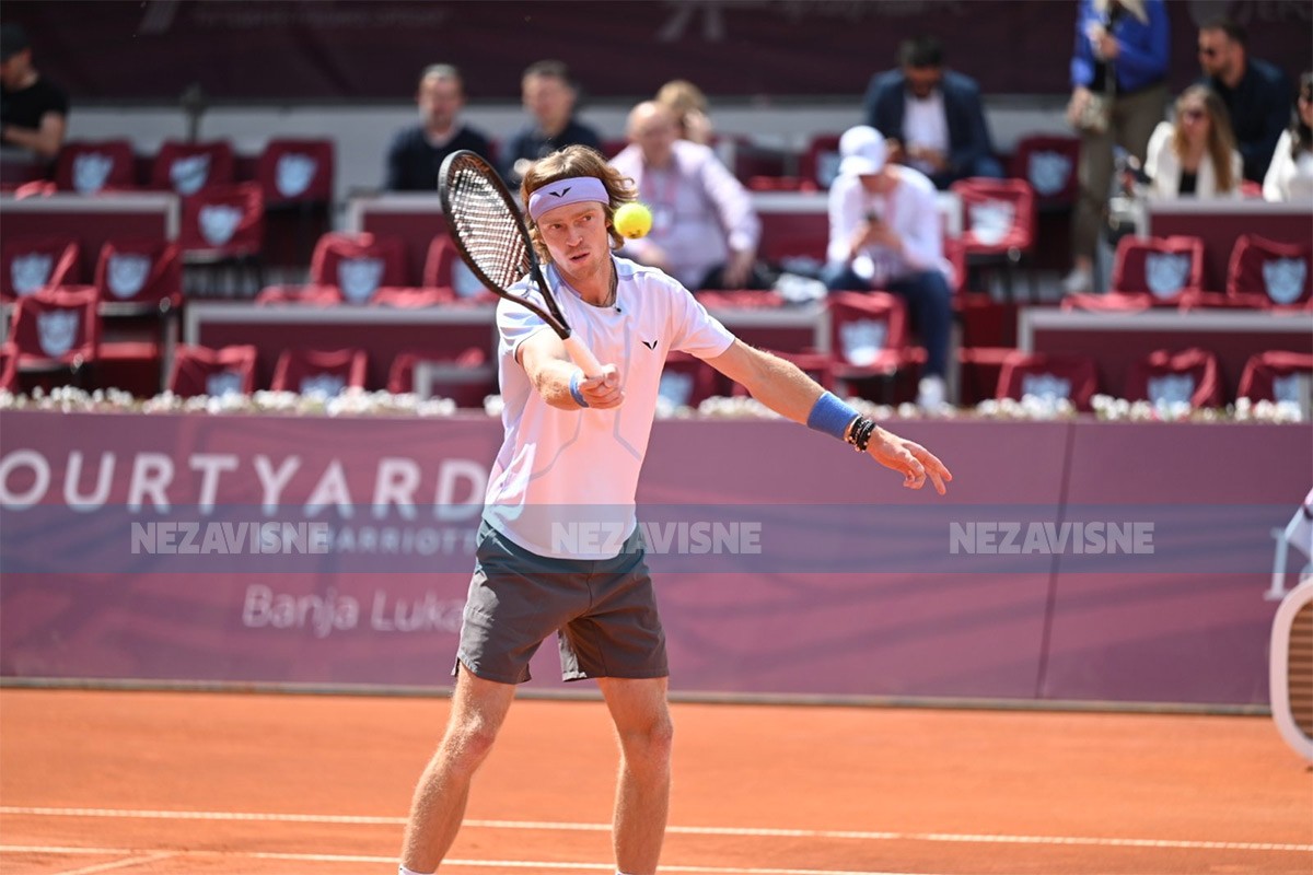 Rubljov savladao sjajnog Džumhura i izborio polufinale Srpska opena
