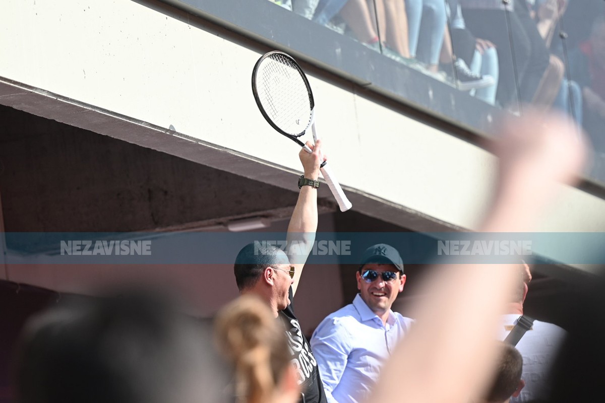 Srpska open: Novakov reket završio u publici (FOTO, VIDEO)
