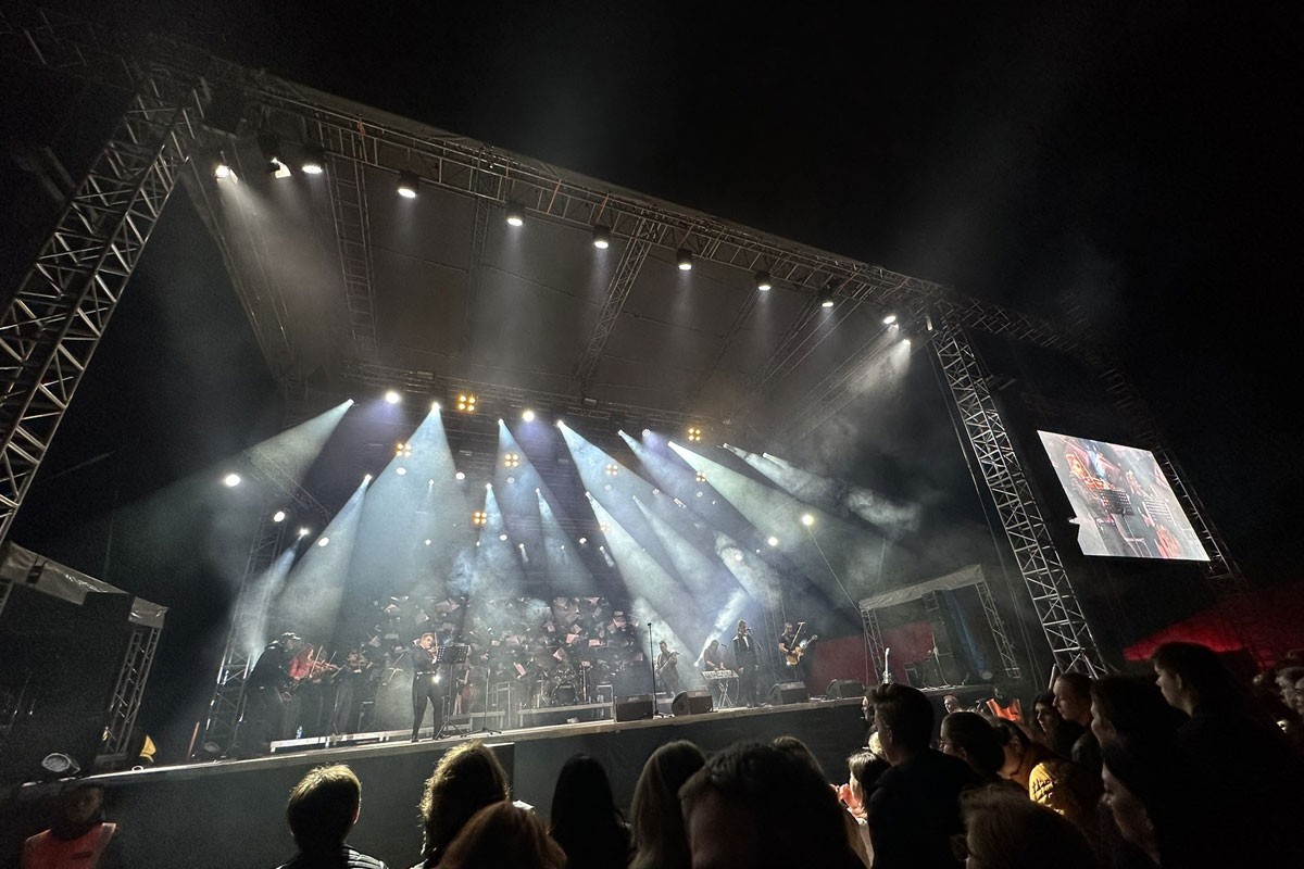 "Rock El Clasico" na Kastelu: Stefan Milenković i Nele Karajlić zatvorili Plan B Fest