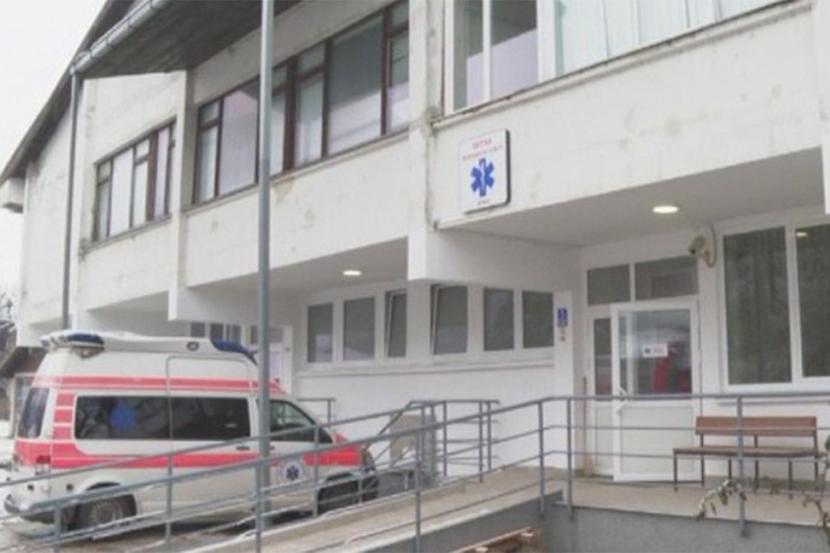 Tim Doma zdravlja Drvar porodio ženu na putu do bolnice