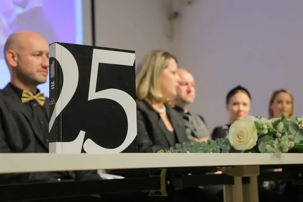 Promovisana monografija "Akademija umjetnosti UNIBL - 25 godina"
