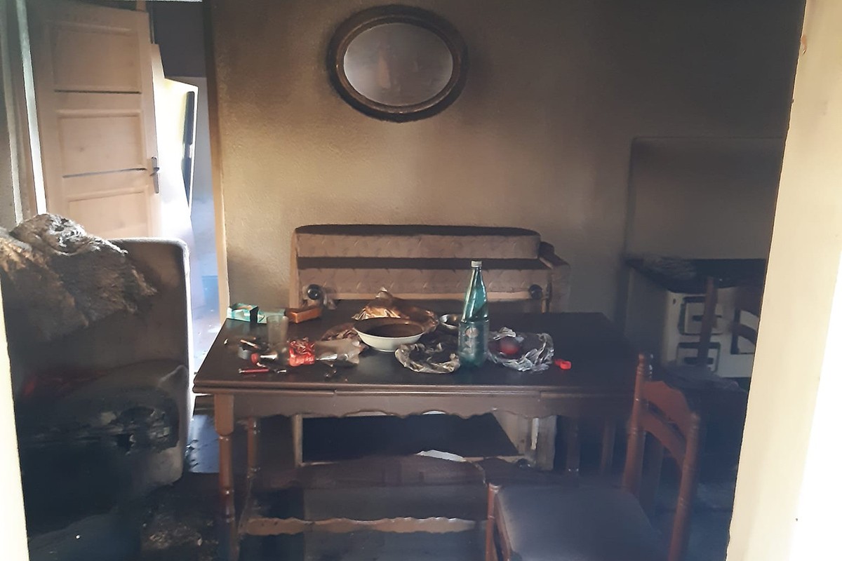 Detalji tragedije u Vitezu: Oca i sina ugušio dim, opušak cigarete zapalilo kauč