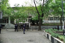 Policija se većinski povukla, pušten saobraćaj kod OŠ "Vladislav ...
