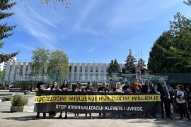 Novinari demonstrativno napustili javnu raspravu o kriminalizaciji ...