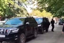 Snimak dovođenja osumnjičenog za pucnjavu kod Mladenovca