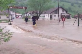 Drama u dijelu RS i FBiH: Rastu vodostaji, Una se već izlila ...