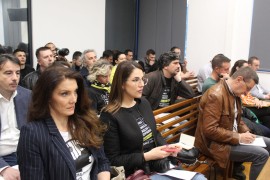 Novinari i u Trebinju napustili javnu raspravu, uz opasku da je ...