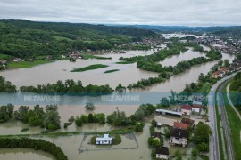 Opada vodostaj Une i Sane, Sava raste